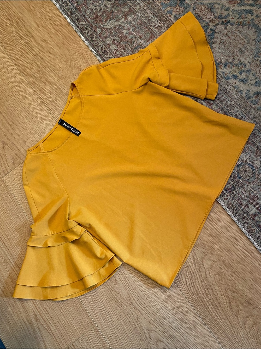 Rescue Lab Lord & Taylor Mustard Ruffle Sleeve Blouse Size Small Made in USA - Picture 2 of 9
